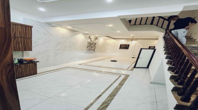 Cho thuê nhà trong ngõ phố Bùi Xương Trạch, Thanh Xuân , Hà Nội. DT 50m - 5 tầng, 6 ngủ, Giá 16 Triệu